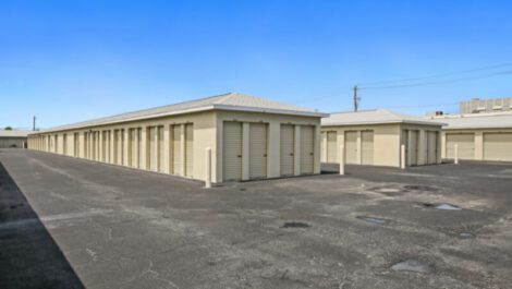 10x10 exterior storage units