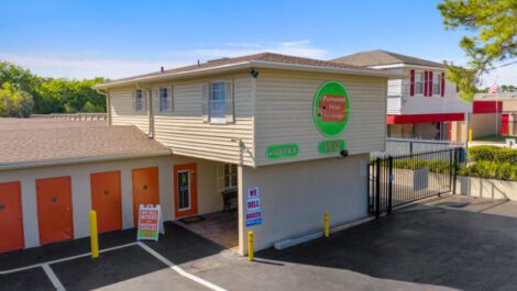 facility-office-self-storage-gainesville