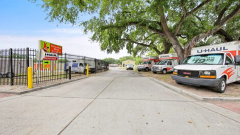 Uhaul truck and van rentals