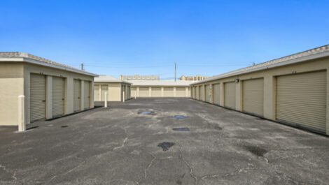 Ground floor storage units